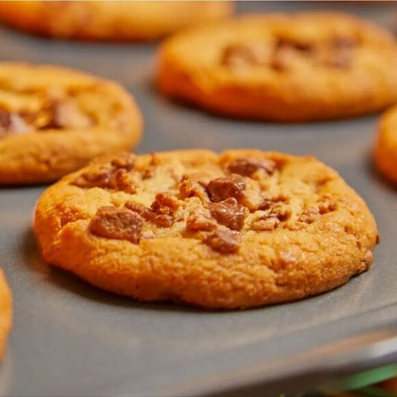 All-Clad Pro-Release Bakeware Cookie Sheet - Picture 4 of 9